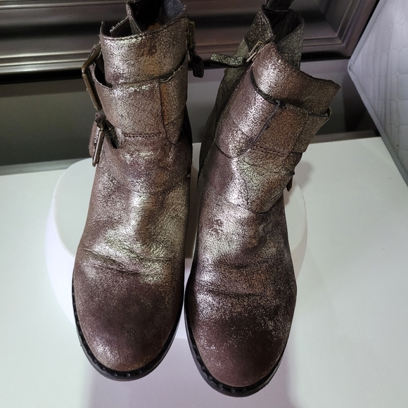COPY - Leather Ankle Boots - Picture 4 of 7